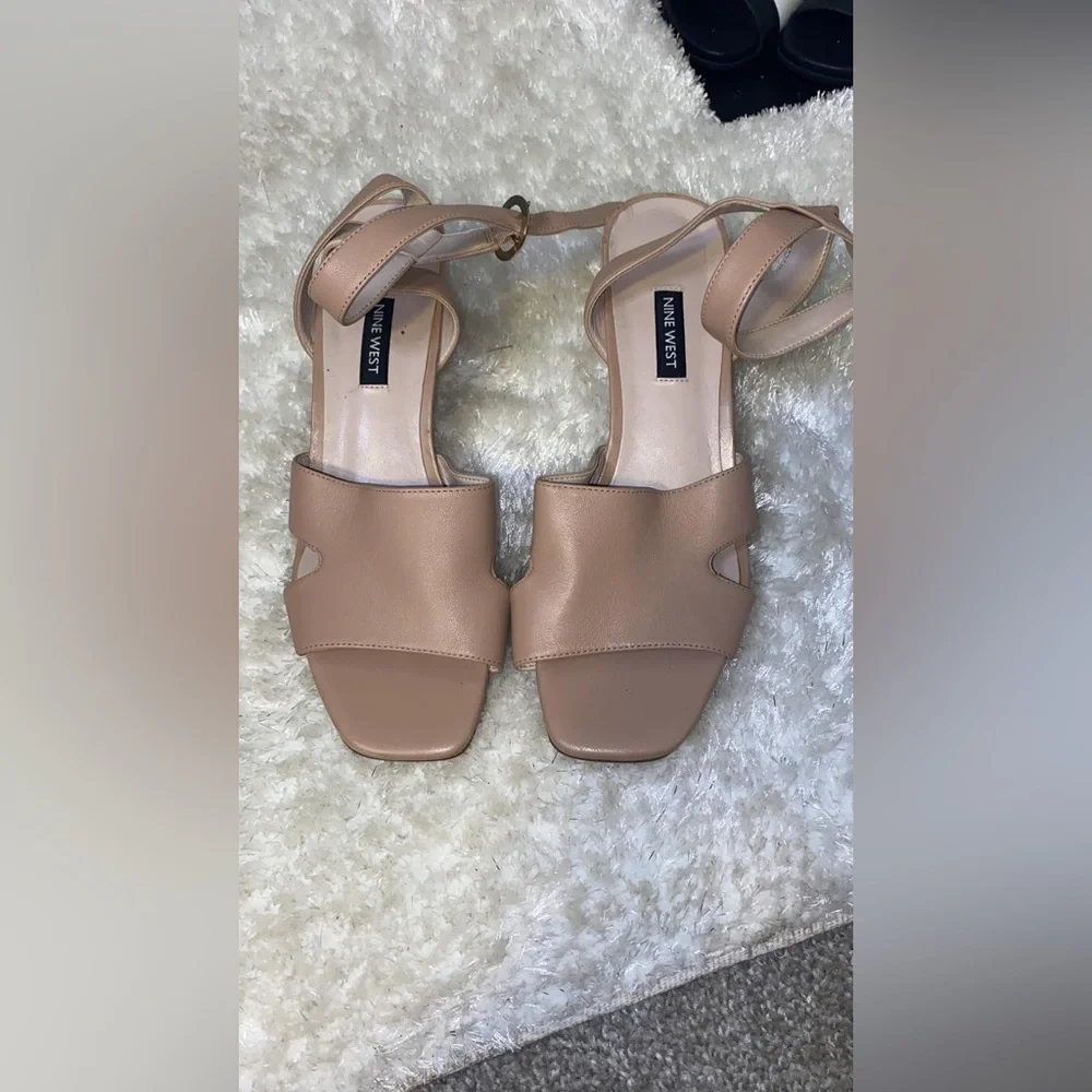 Nine West Sandals Color Cream - Picture 4 of 4